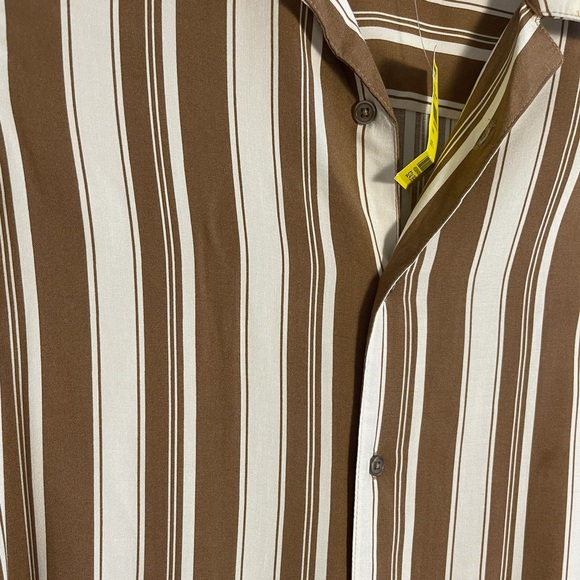 Tillys RSQ Women’s Stripe Camp Shirt Short Sleeves Size Large - Picture 8 of 8